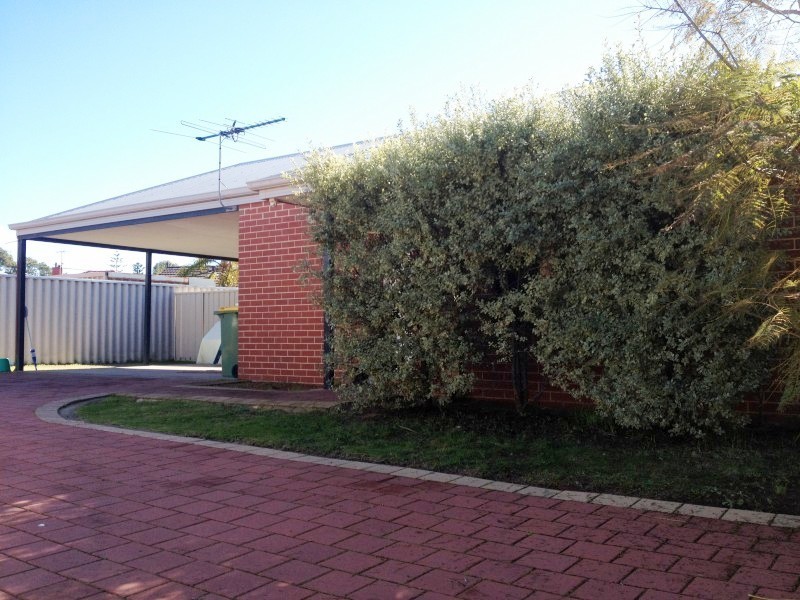 4/12 Nuytsia Avenue, Carey Park WA 6230