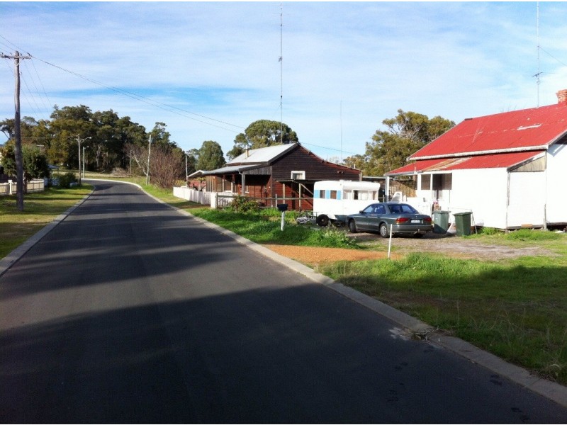 11 McDowell Street, Yarloop WA 6218