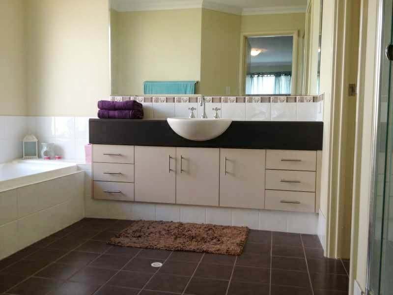 4 Flannerys Lane, Australind WA 6233