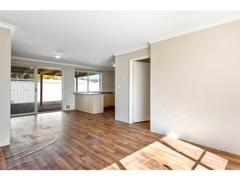 28 Dudley Drive, Usher WA 6230