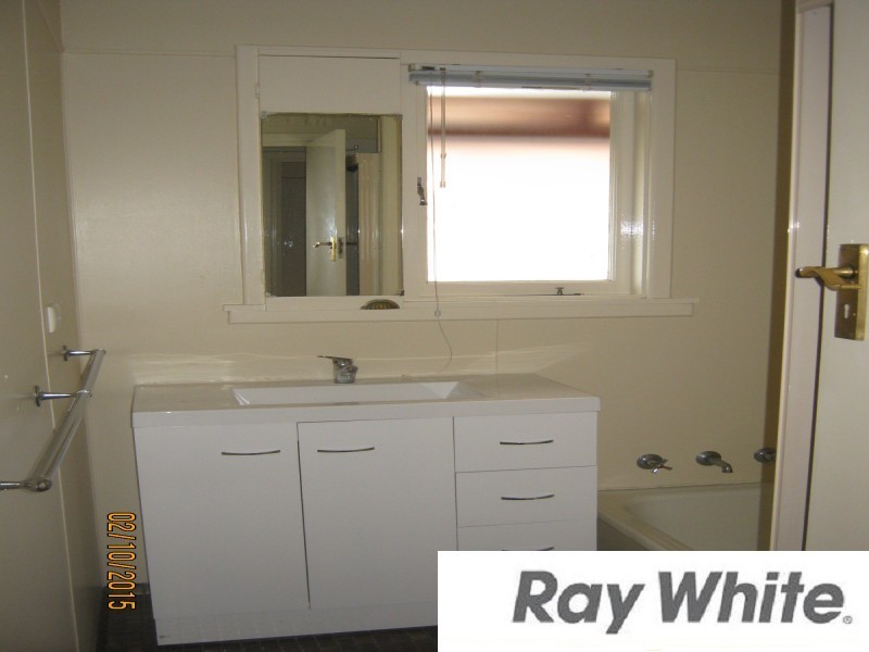 11 Island Queen Street, Withers WA 6230