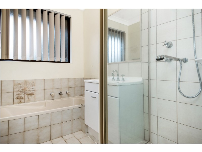 15 Whatman Way, Withers WA 6230