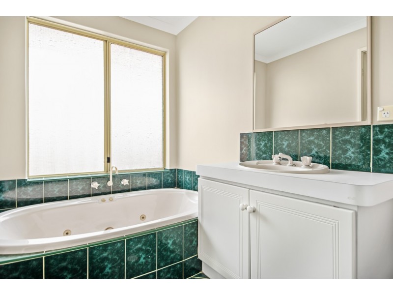 24 Orchid Drive, Glen Iris WA 6230