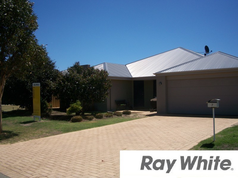 7 Chamberlain Grove, Eaton WA 6232