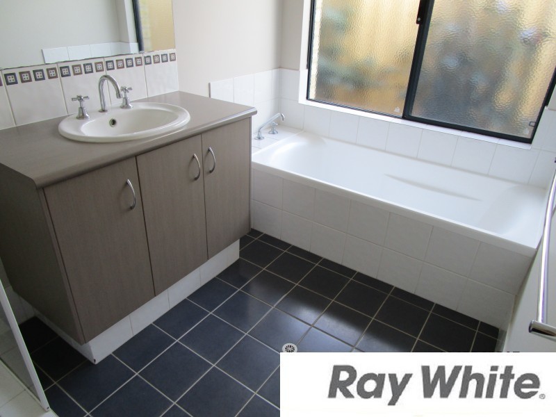 7 Chamberlain Grove, Eaton WA 6232