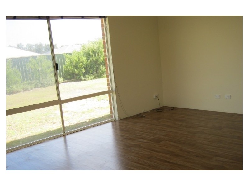 4 Heatherglen Road, Australind WA 6233