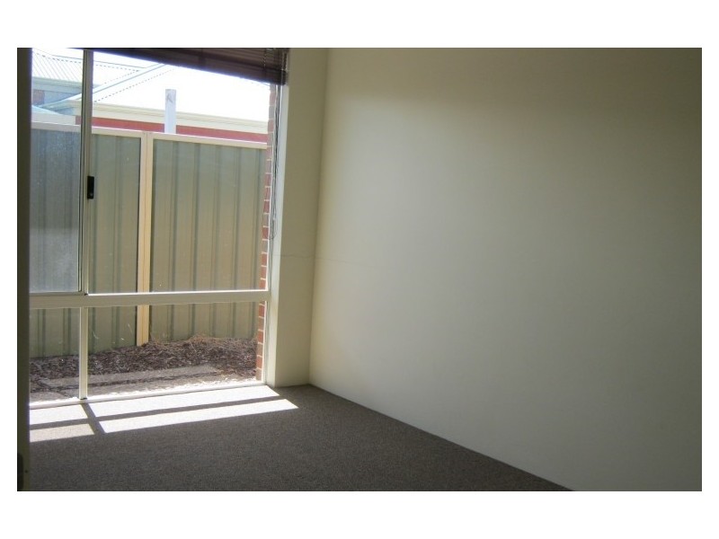 4 Heatherglen Road, Australind WA 6233