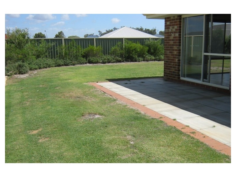 4 Heatherglen Road, Australind WA 6233