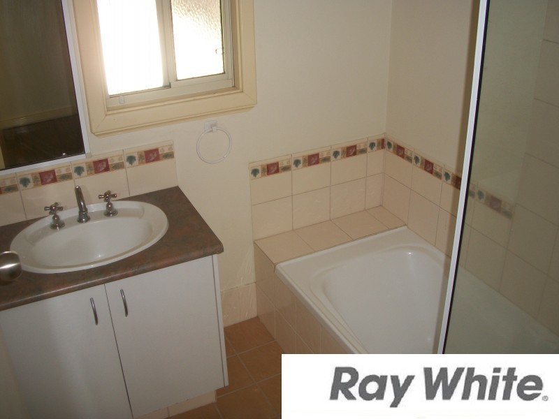 17 Kestral Street, Withers WA 6230