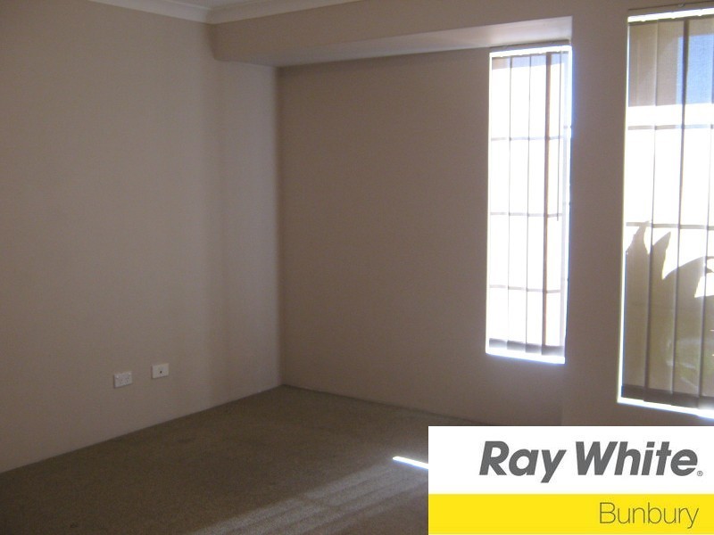 19 Garnet Way, Dalyellup WA 6230