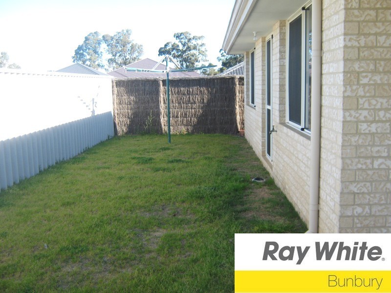 19 Garnet Way, Dalyellup WA 6230