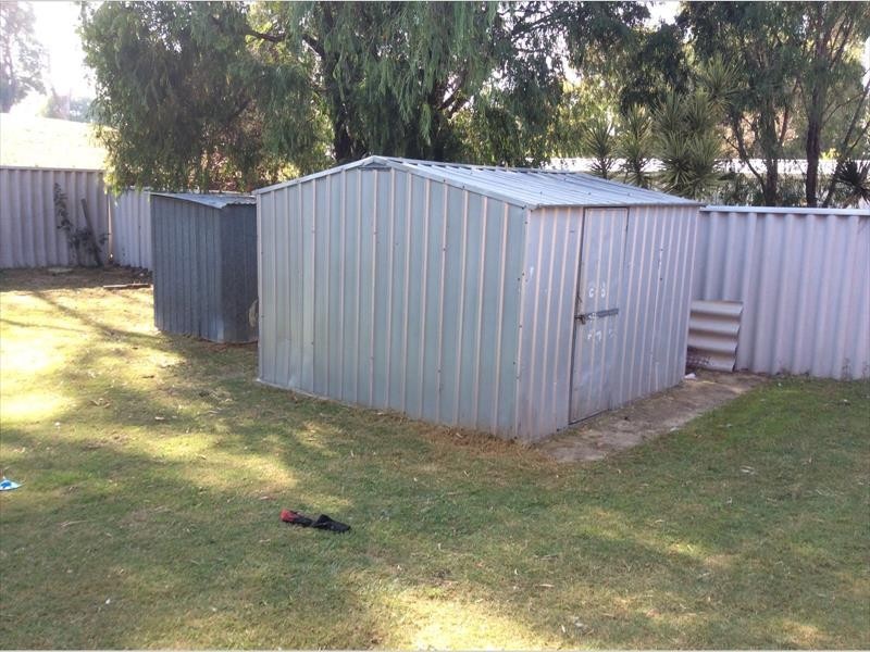 8 Plowers Place, Withers WA 6230