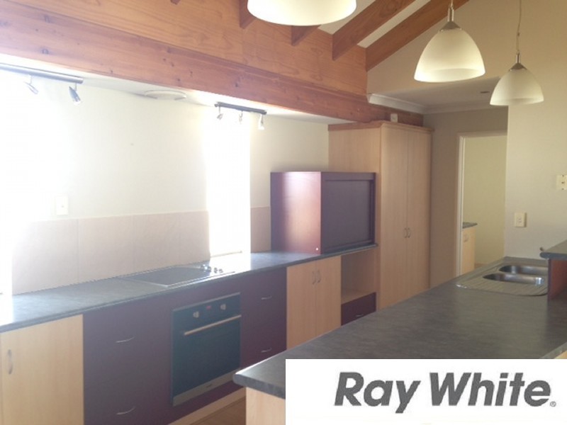 15 Hutt Drive, Dalyellup WA 6230