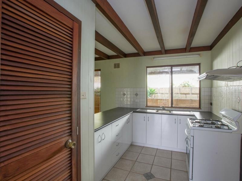 16 Nyabing Way, Withers WA 6230