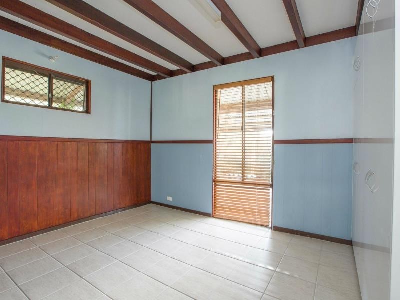 16 Nyabing Way, Withers WA 6230