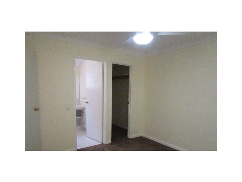 2/9 Usher Place, Australind WA 6233