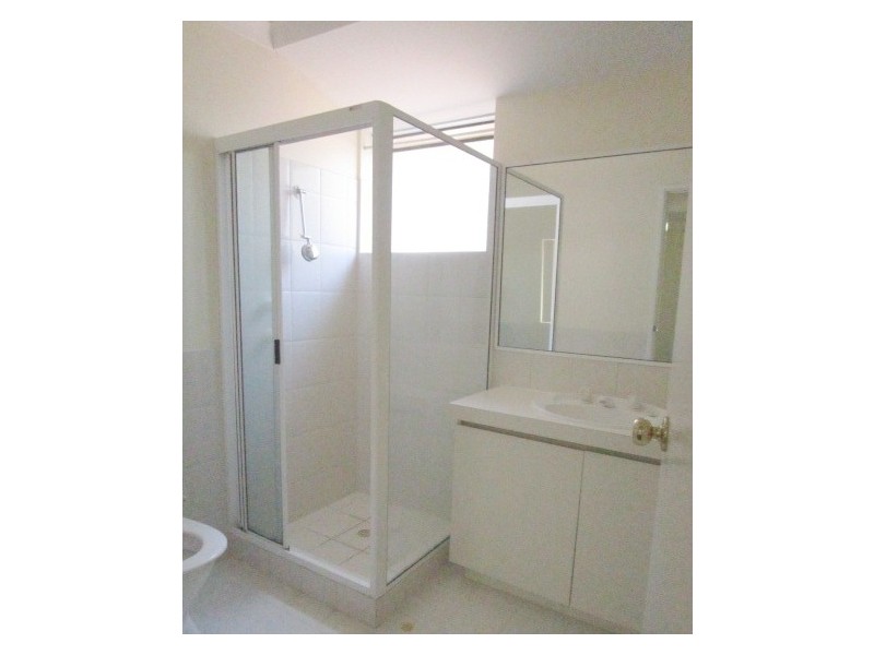 2/9 Usher Place, Australind WA 6233