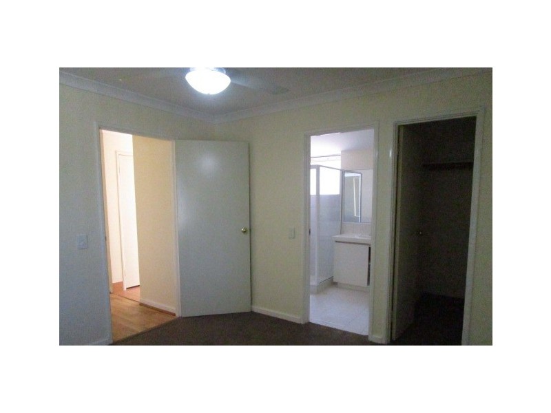 2/9 Usher Place, Australind WA 6233