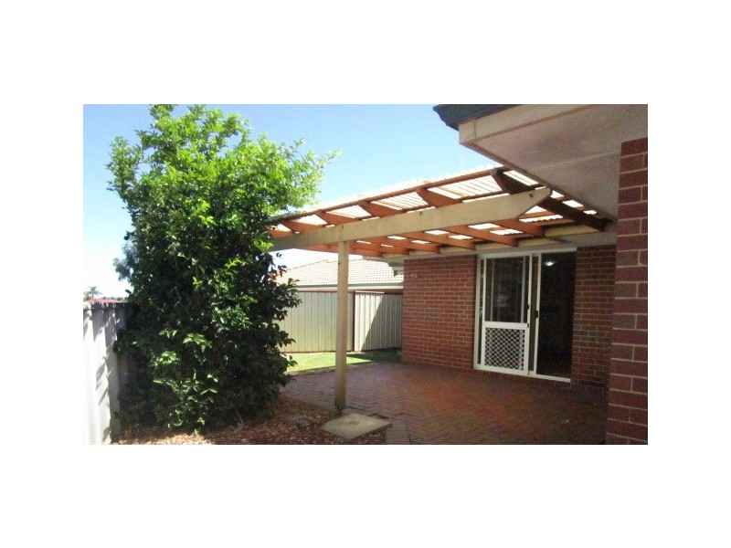 2/9 Usher Place, Australind WA 6233