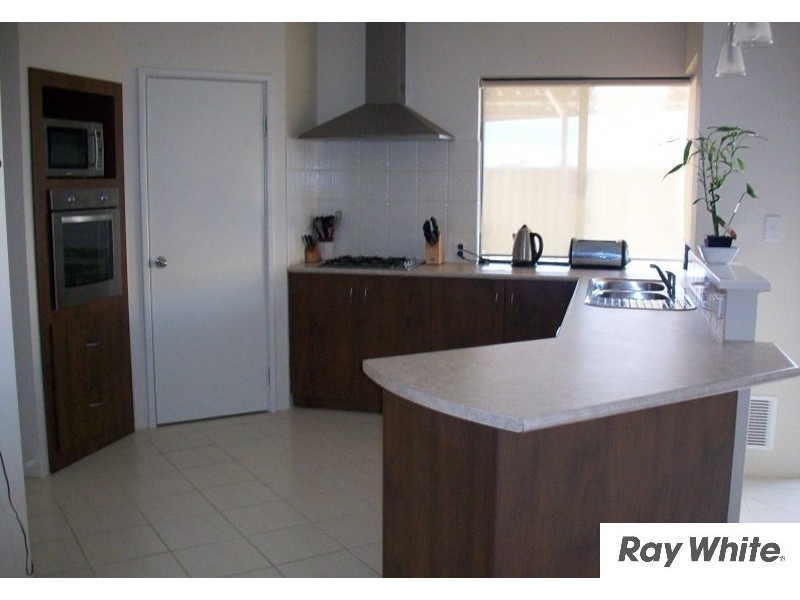 7 Chisholm Road, Dalyellup WA 6230