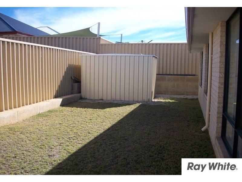 7 Chisholm Road, Dalyellup WA 6230
