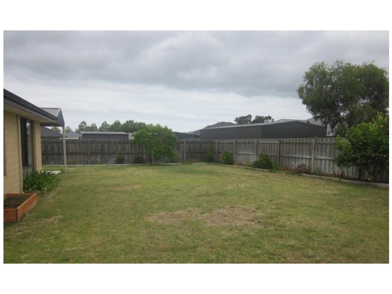 11 Balwyn Road, Australind WA 6233