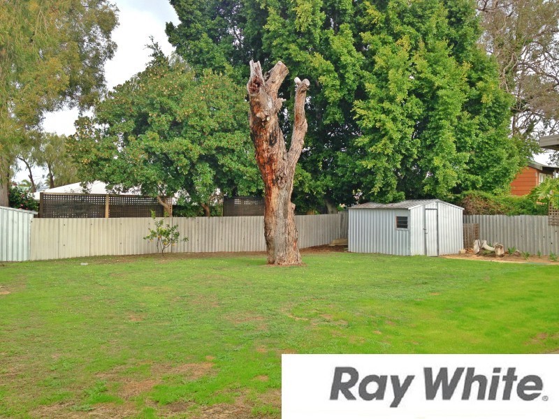 121 Lucy Victoria Avenue, Australind WA 6233