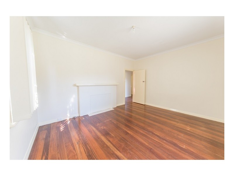 11 Tipping Street, Carey Park WA 6230