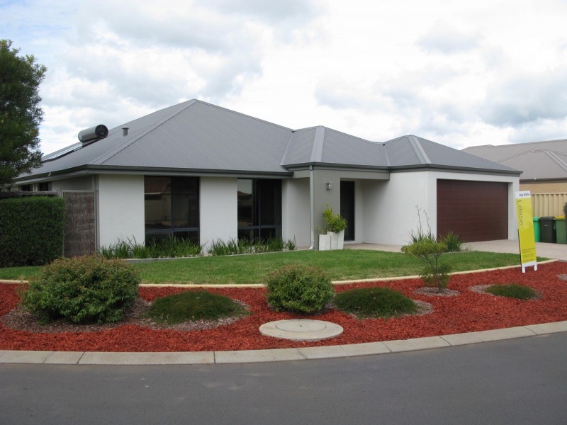 12 Wiroo Loop, Dalyellup WA 6230