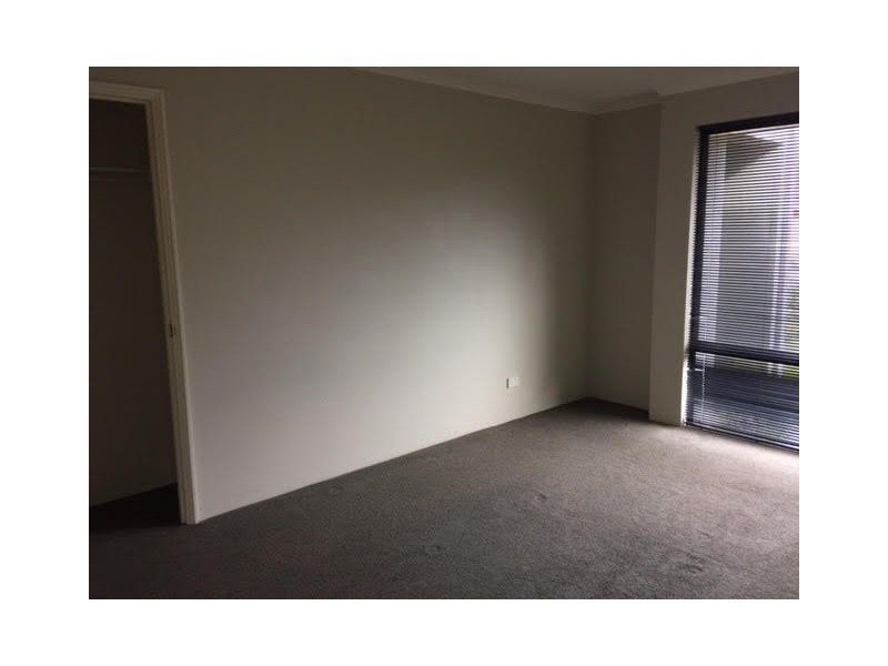 12 Wiroo Loop, Dalyellup WA 6230