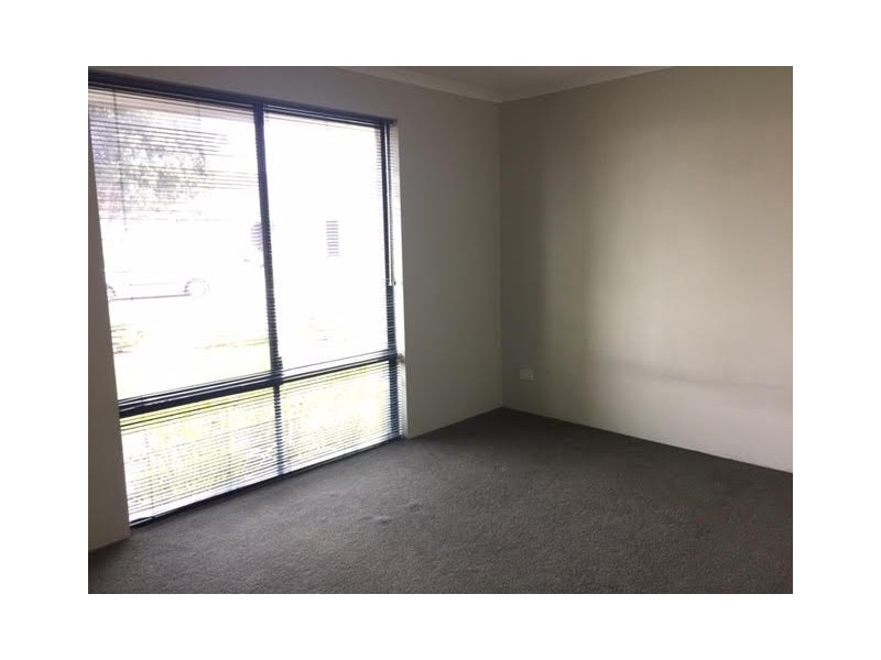 12 Wiroo Loop, Dalyellup WA 6230