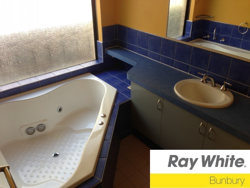 7 Nyabing Way, Withers WA 6230