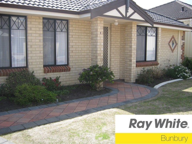 4/13 Wakefield Crescent, Australind WA 6233