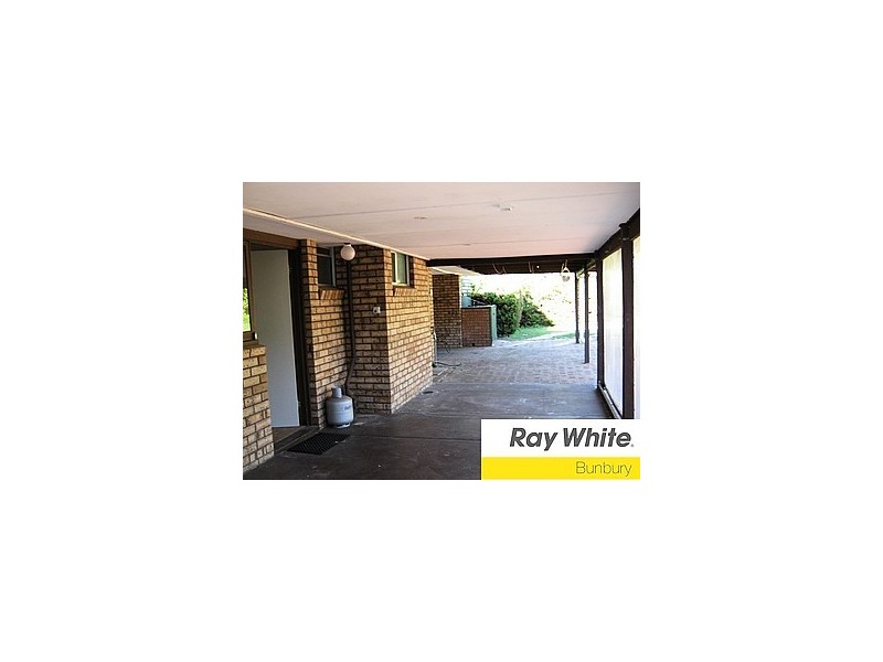 346 Ocean Drive, Withers WA 6230