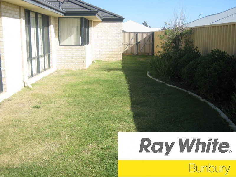 115 Hornibrook Road, Dalyellup WA 6230