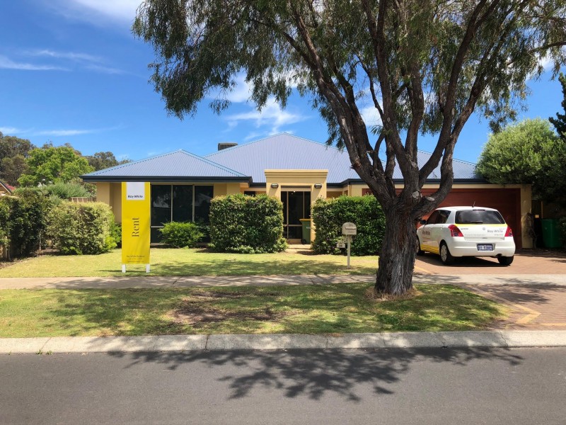 26 Mackay Road, Dalyellup WA 6230