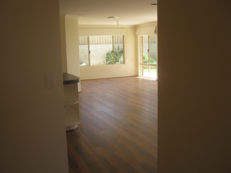 16 Modong Street, Dalyellup WA 6230