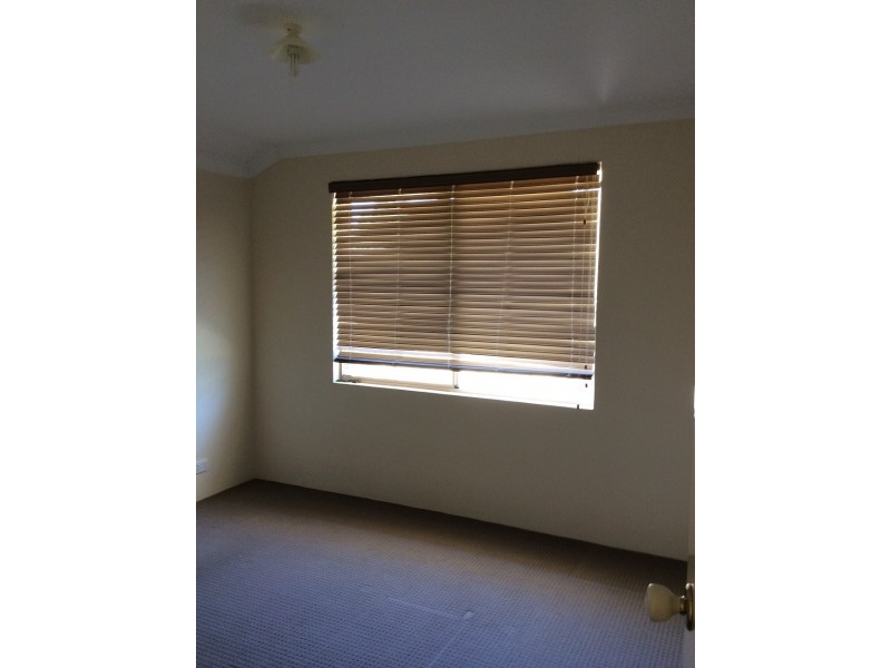 16 Modong Street, Dalyellup WA 6230