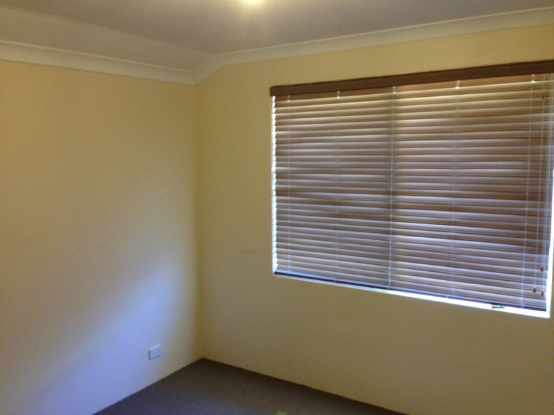 16 Modong Street, Dalyellup WA 6230