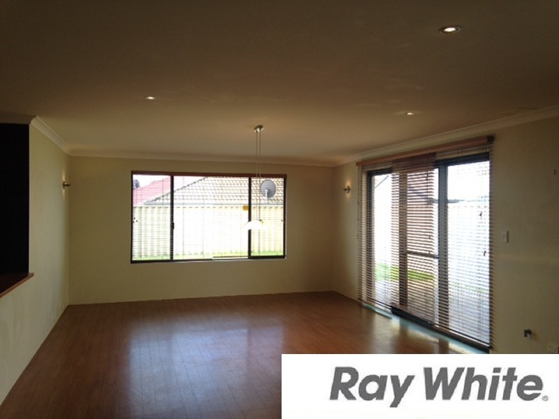 16 Wentworth Drive, Dalyellup WA 6230