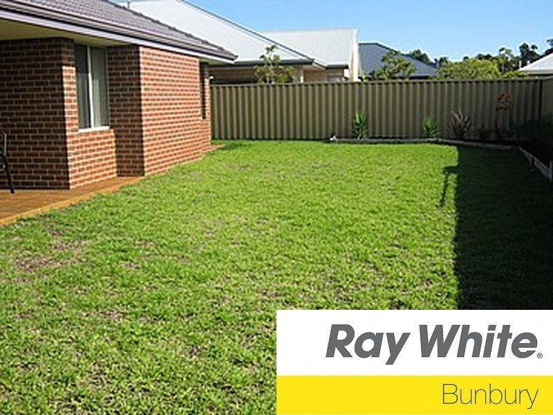 11 Koonak Street, Dalyellup WA 6230