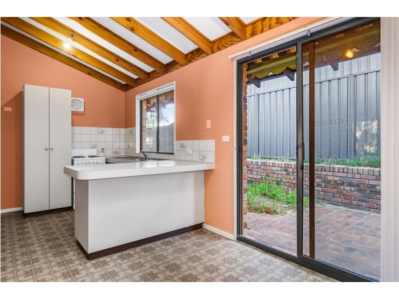 8A College Row, South Bunbury WA 6230
