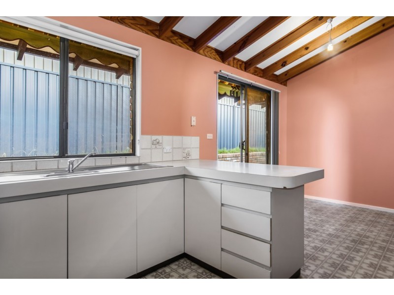 8A College Row, South Bunbury WA 6230