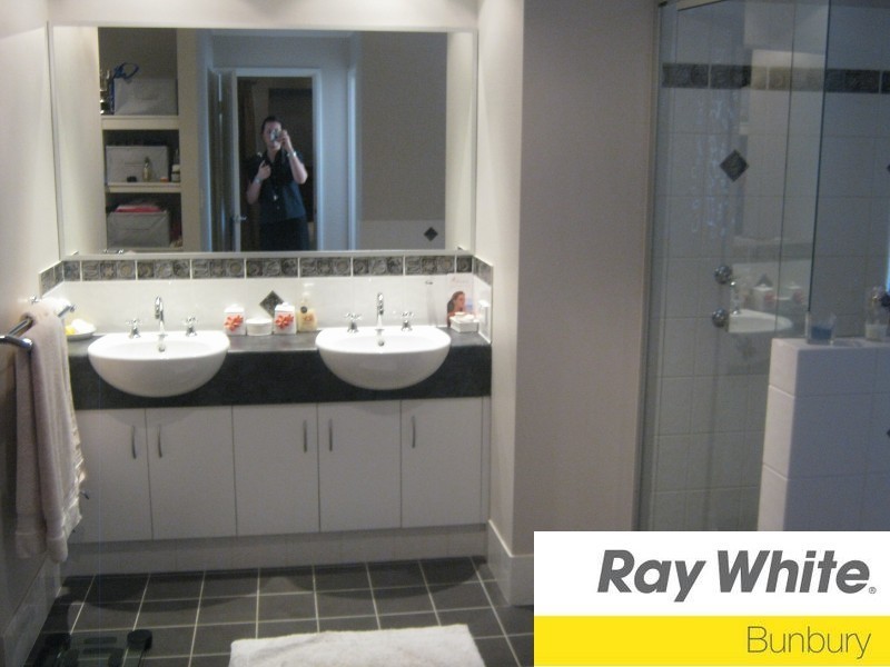 32 Killerby Drive, Dalyellup WA 6230