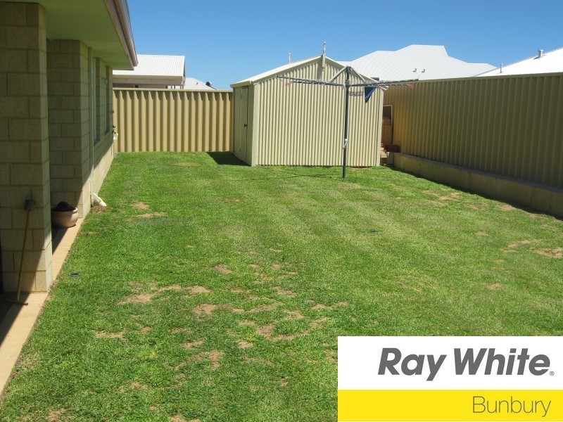 32 Killerby Drive, Dalyellup WA 6230