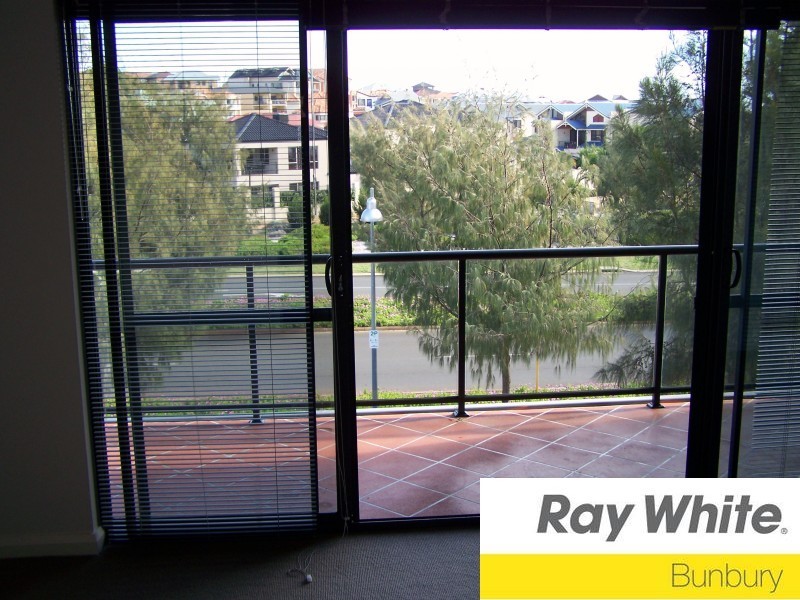 9/18 Bonnefoi Boulevard, Bunbury WA 6230