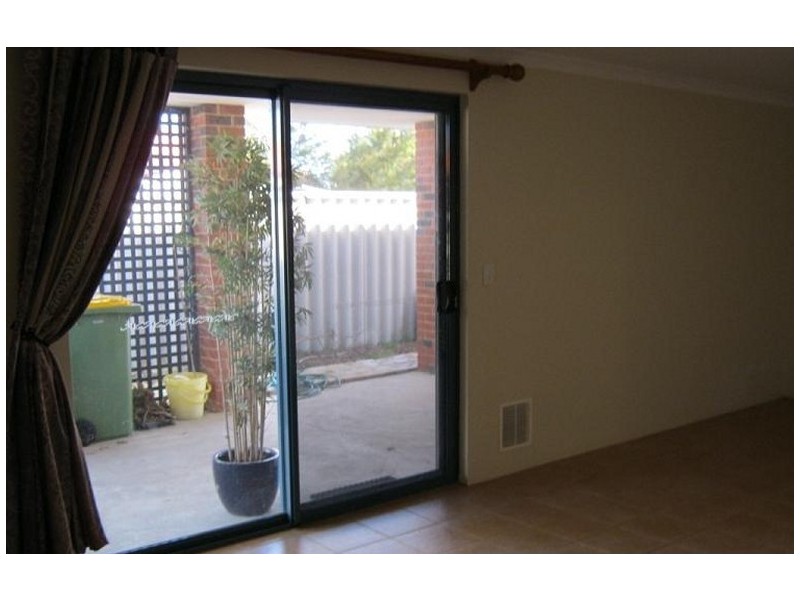 11C Woodrow Street, Carey Park WA 6230