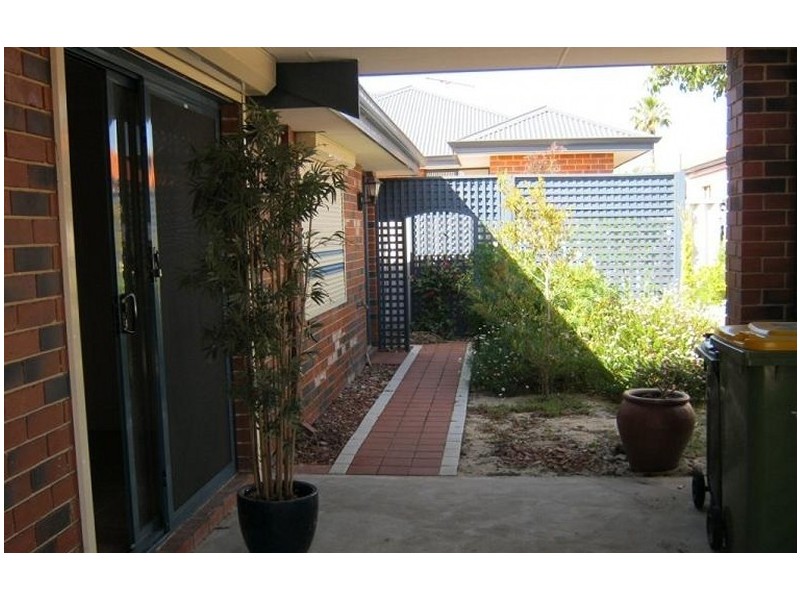 11C Woodrow Street, Carey Park WA 6230