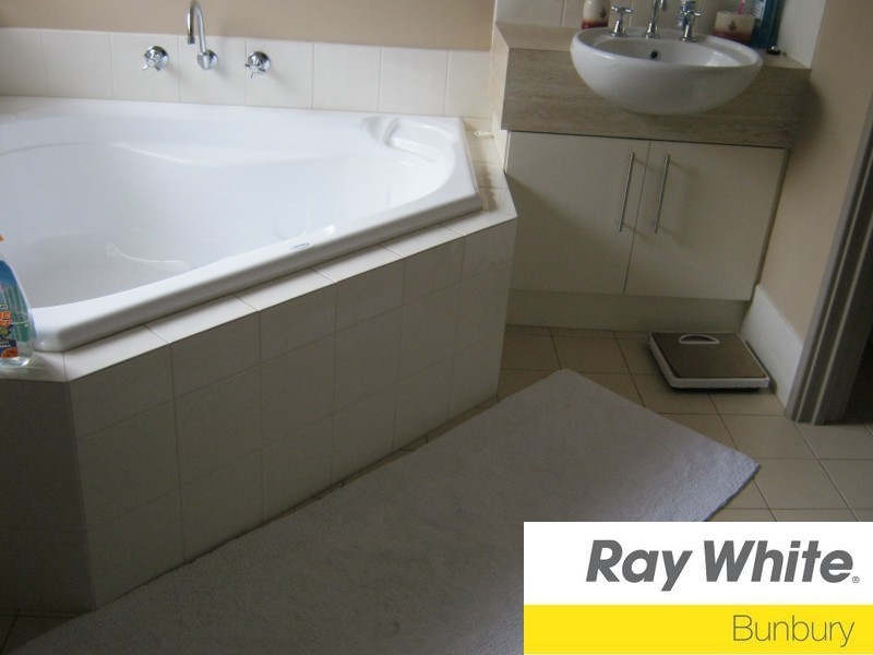 7 King Edward Way, Eaton WA 6232