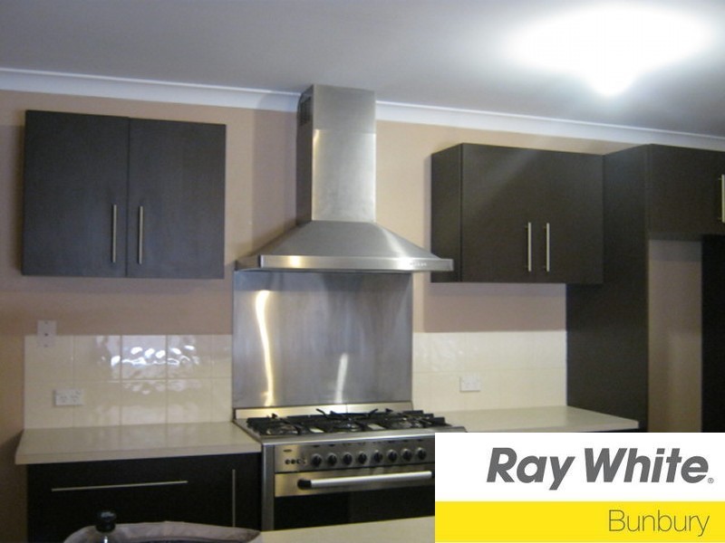 7 King Edward Way, Eaton WA 6232